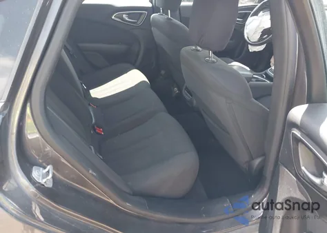 2016 Chrysler 200 Limited z USA, uszkodzony, nr VIN 1C3CCCABXGN155890